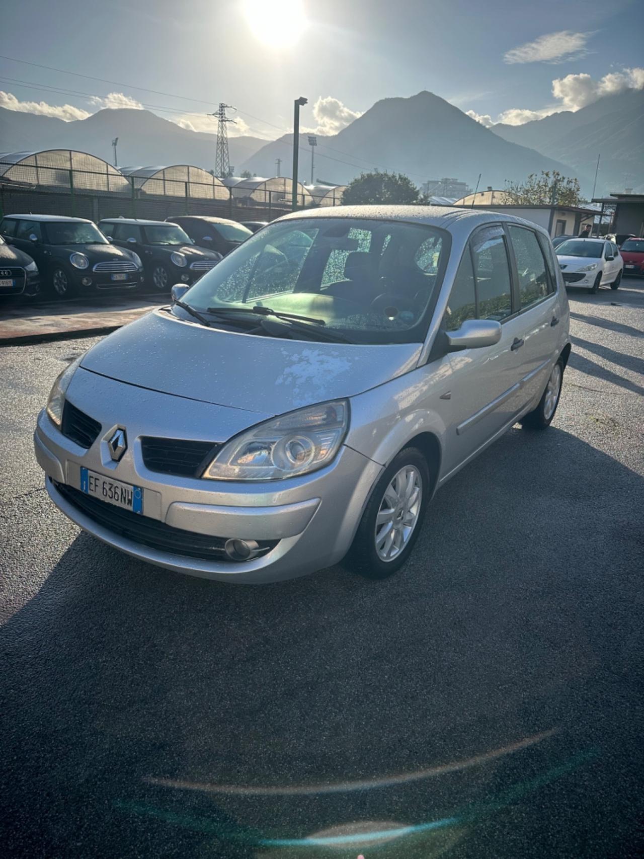 Renault Scenic Scénic 1.5 dCi/105CV Luxe