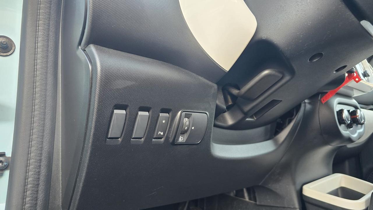 Renault Twingo SCe EDC La Parisienne