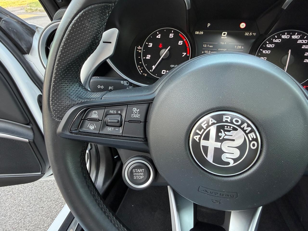 Alfa Romeo Giulia 2.0 Turbo 280 CV AT8 AWD Q4 Veloce