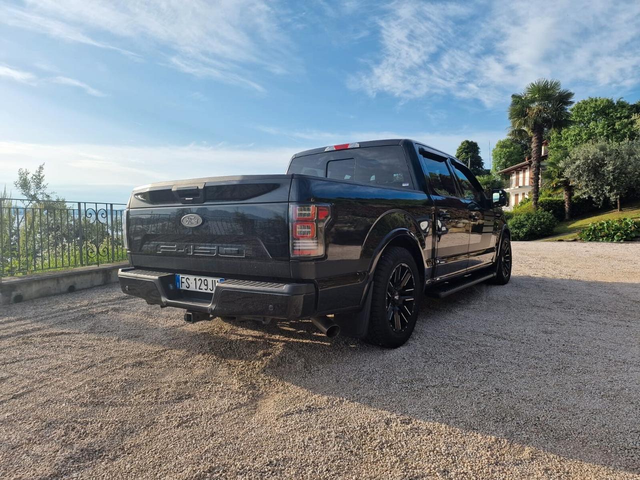 Ford F 150 Sport Crew Cab V8