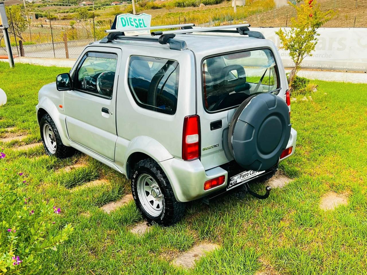 SUZUKI JIMNY 1.5 DIESEL 4X4 ANNO 2005 CON GANCIO TRAINO