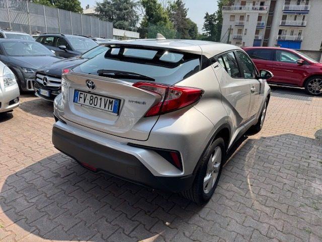 TOYOTA C-HR 1.8 Hybrid E-CVT Business