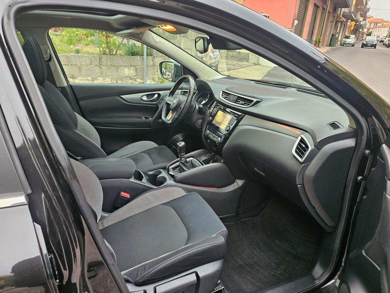 Nissan Qashqai 1.5 dCi 110cv N- Connecta 2018