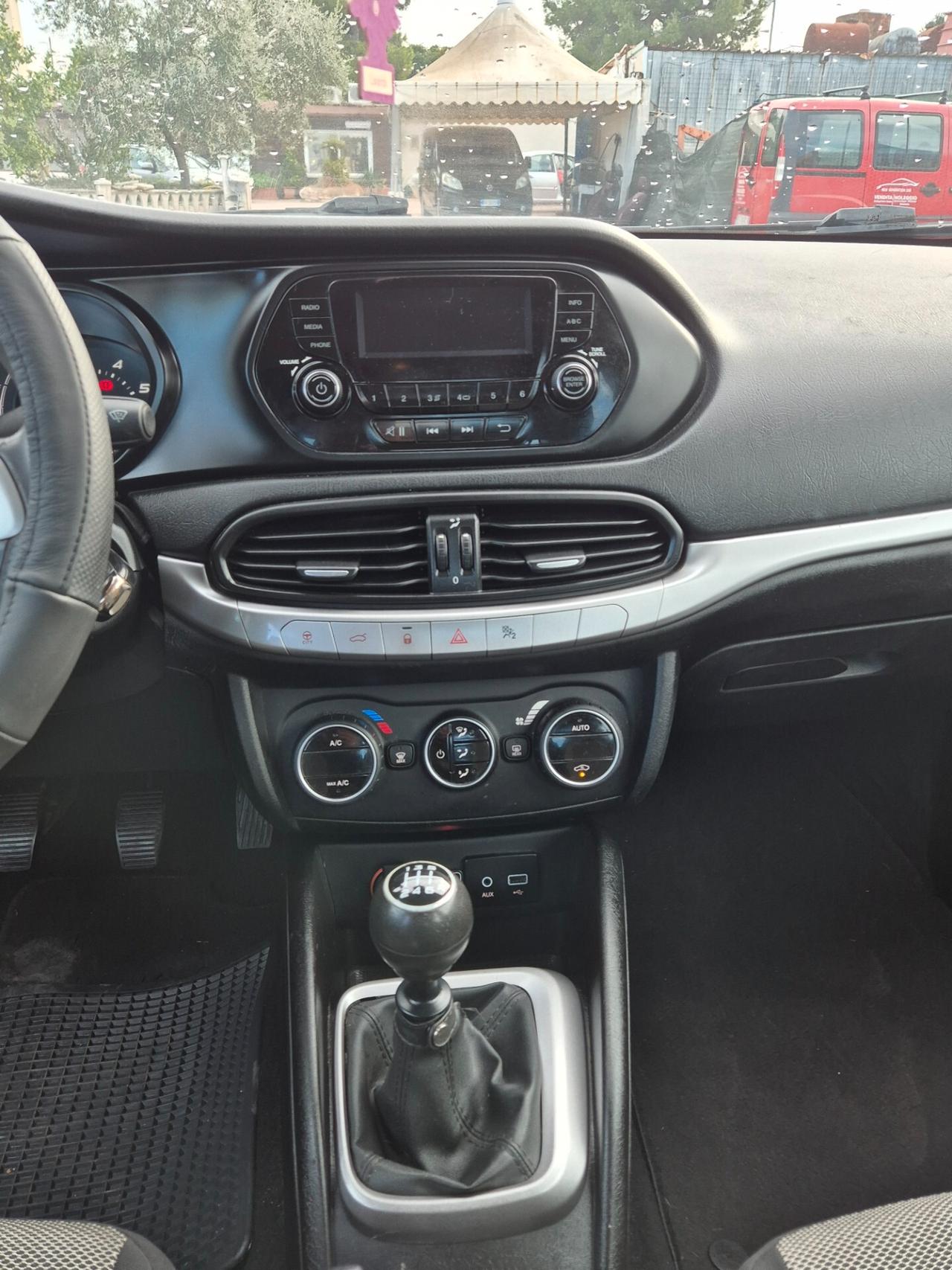 Fiat Tipo Lounge 1.4 gpl