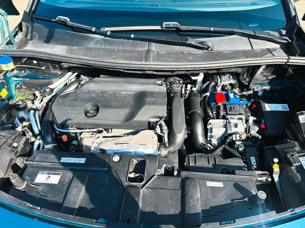 Peugeot 3008 Hybrid4 300 e-EAT8 GT
