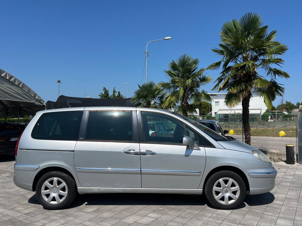 Peugeot 807 2.0 HDi FAP SR