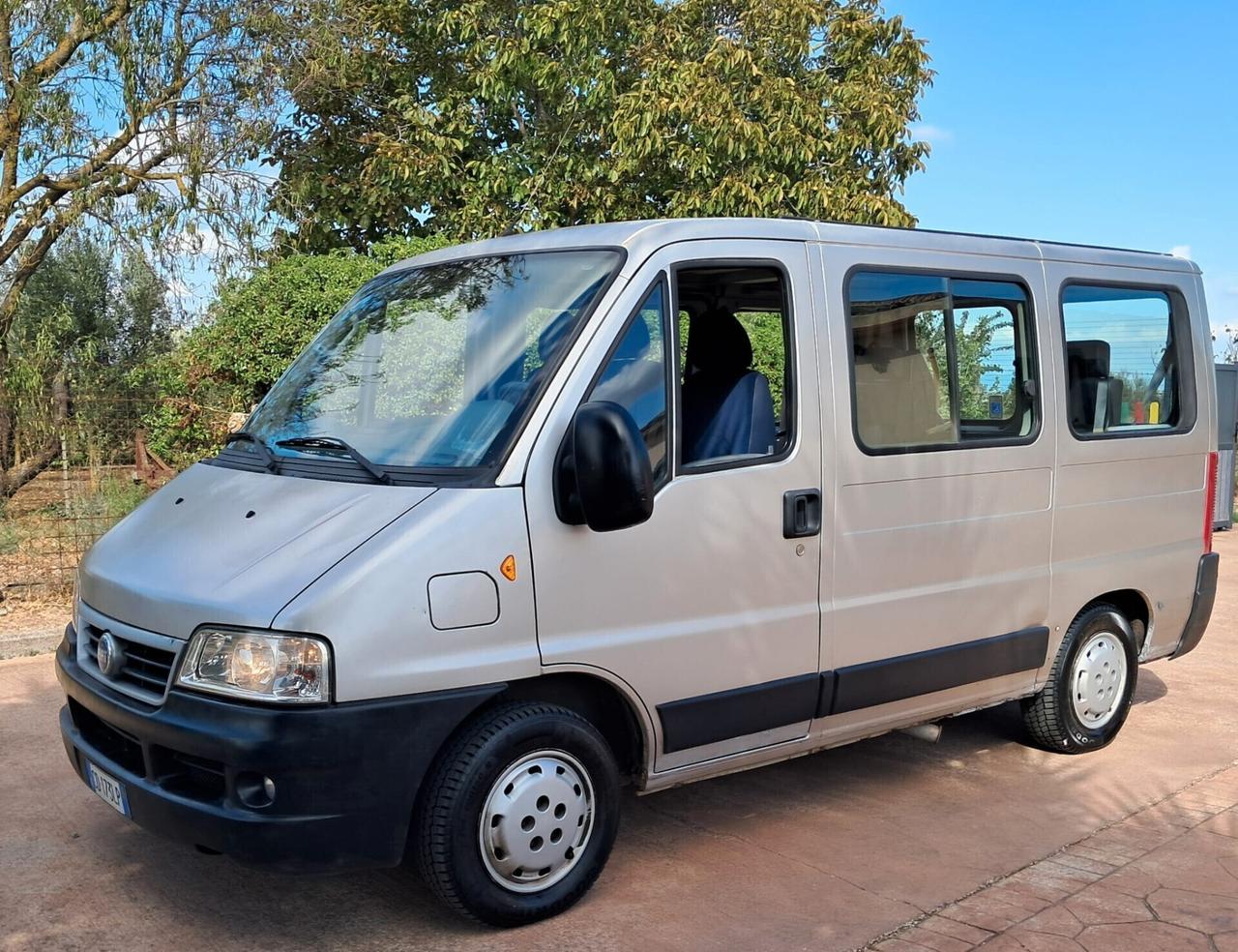 Fiat Ducato 7 posti TRASPORTO DISABILI 2 CARROZZINE PEDANA ELETTROIDRAULICA