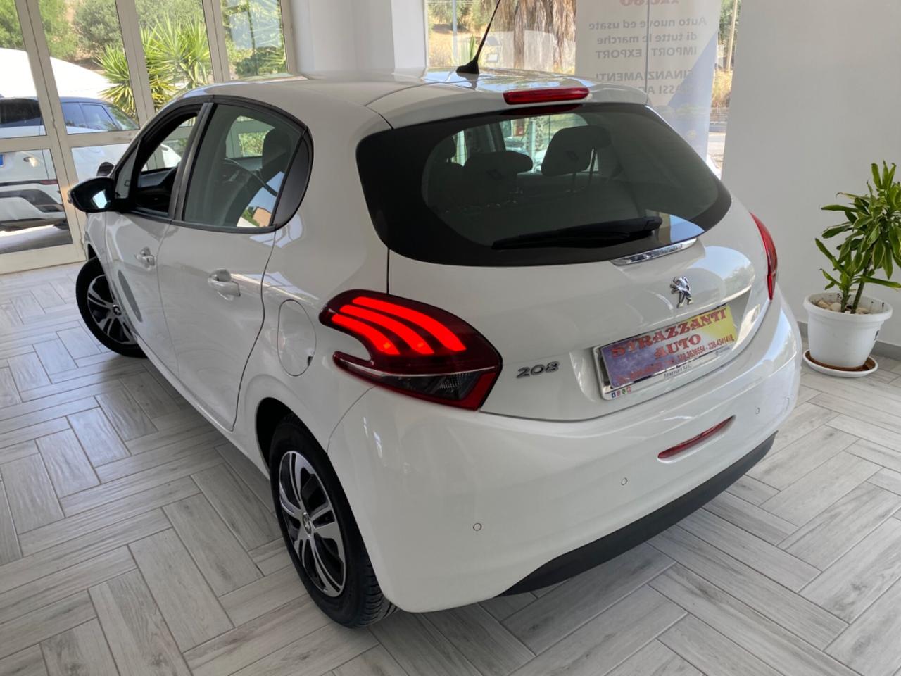 Peugeot 208 PureTech 5P ALLURE NAVI/FULL LED2020