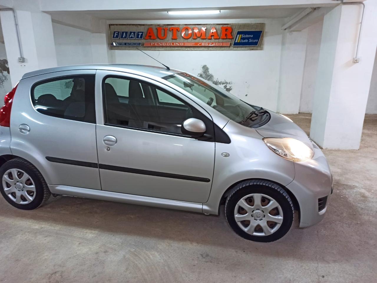 Peugeot 107 1.0 68CV 5p. Plaisir