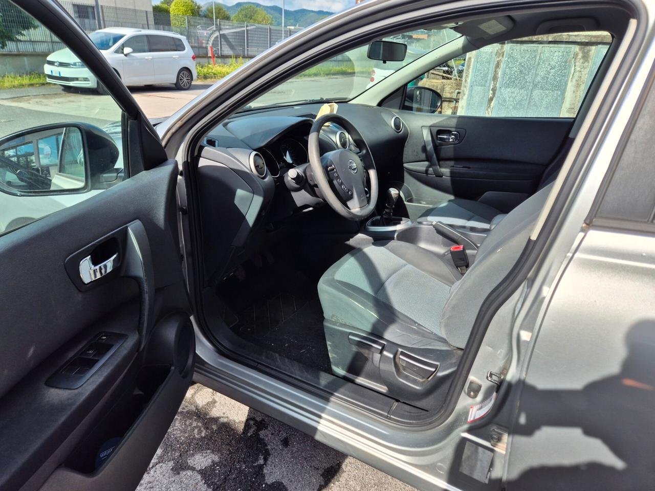 Nissan Qashqai 1.5 dCi DPF Visia 85000KM!!!!!!!