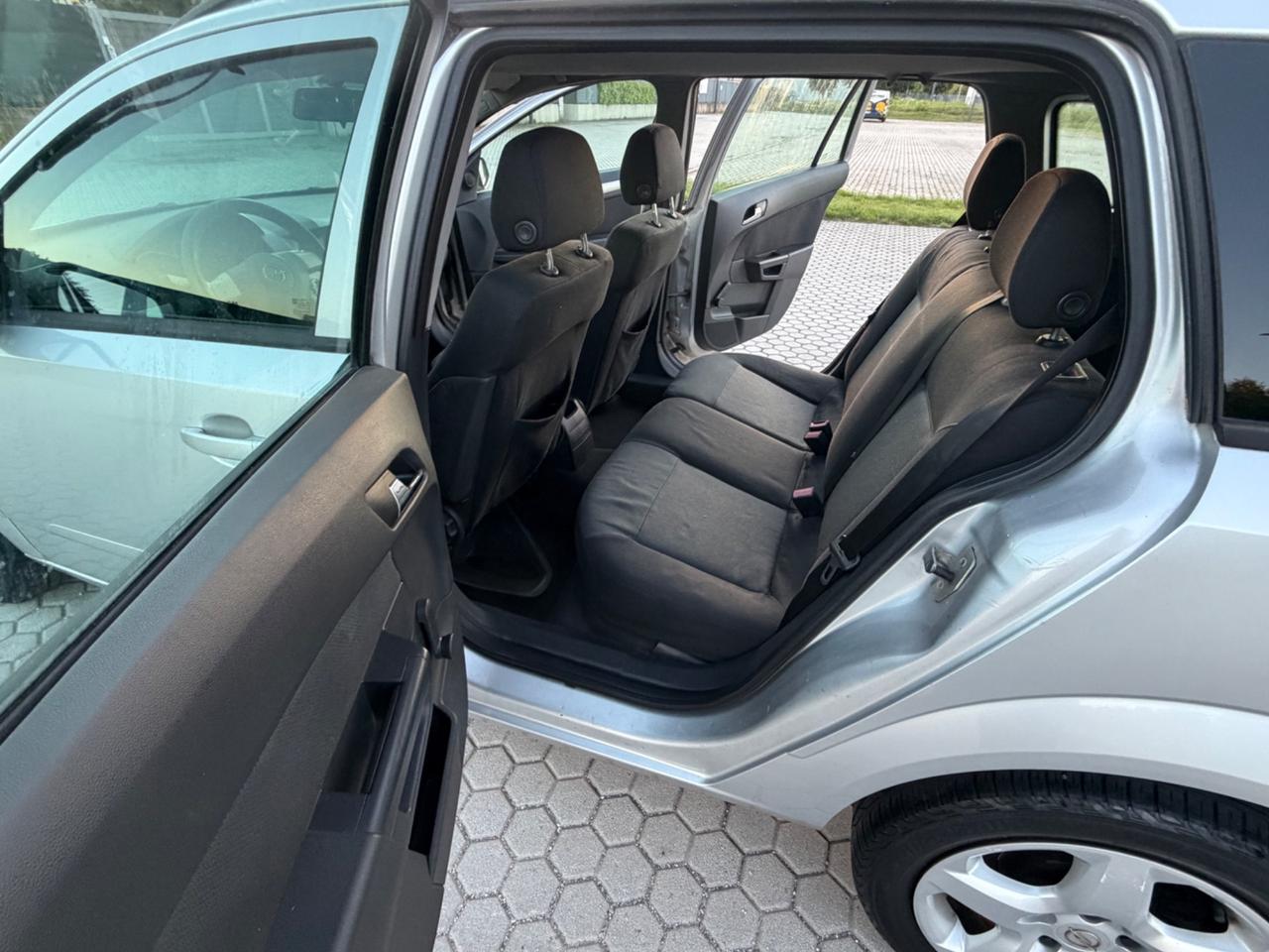 Opel Astra 1.3 CDTI Station Wagon Club