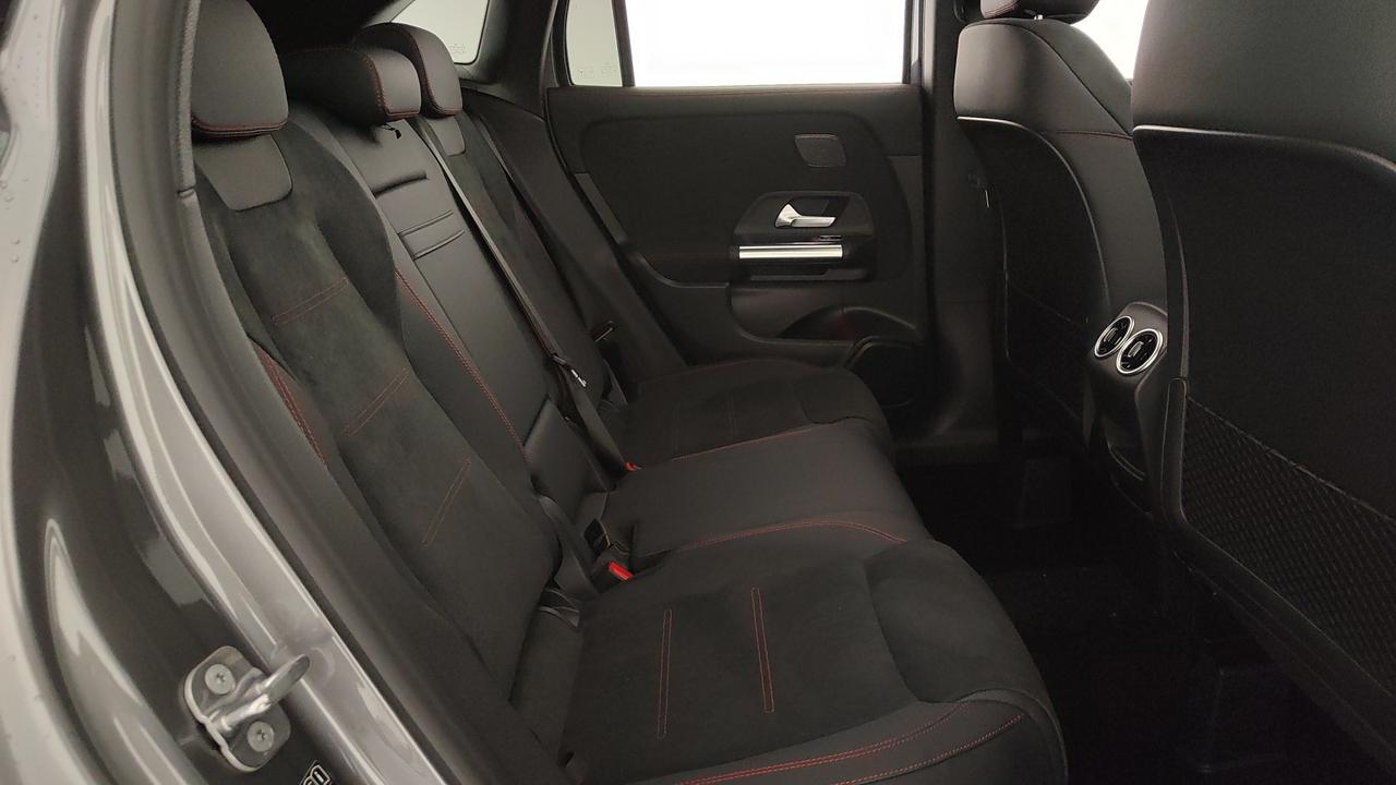 Mercedes-Benz GLA 200 d automatic