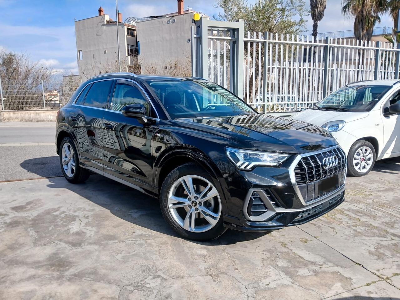 Audi Q3 35 TDI S tronic Business S line esterno