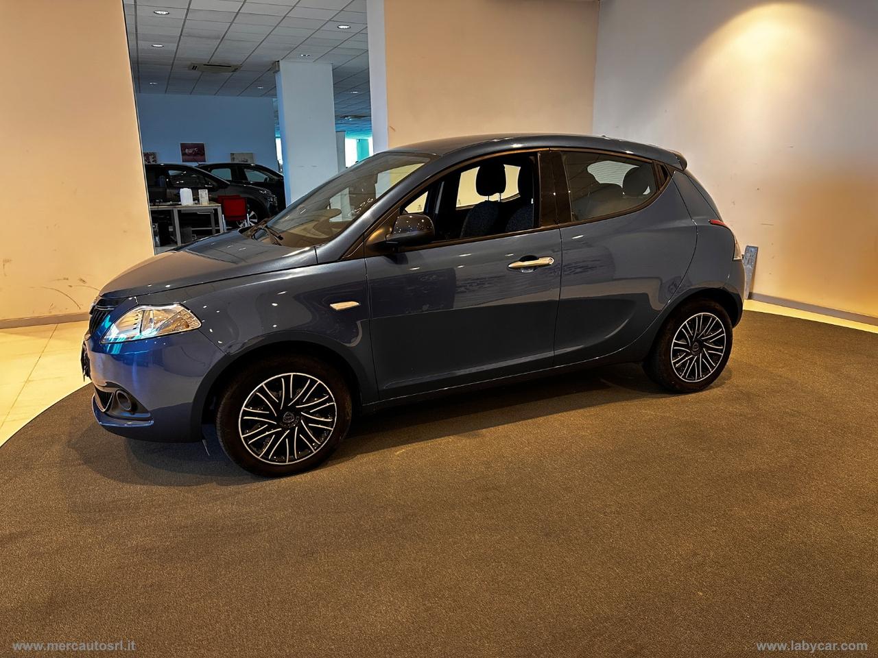 LANCIA Ypsilon 1.0 FireFly 5p.S&S Hyb. Sil. Pl.