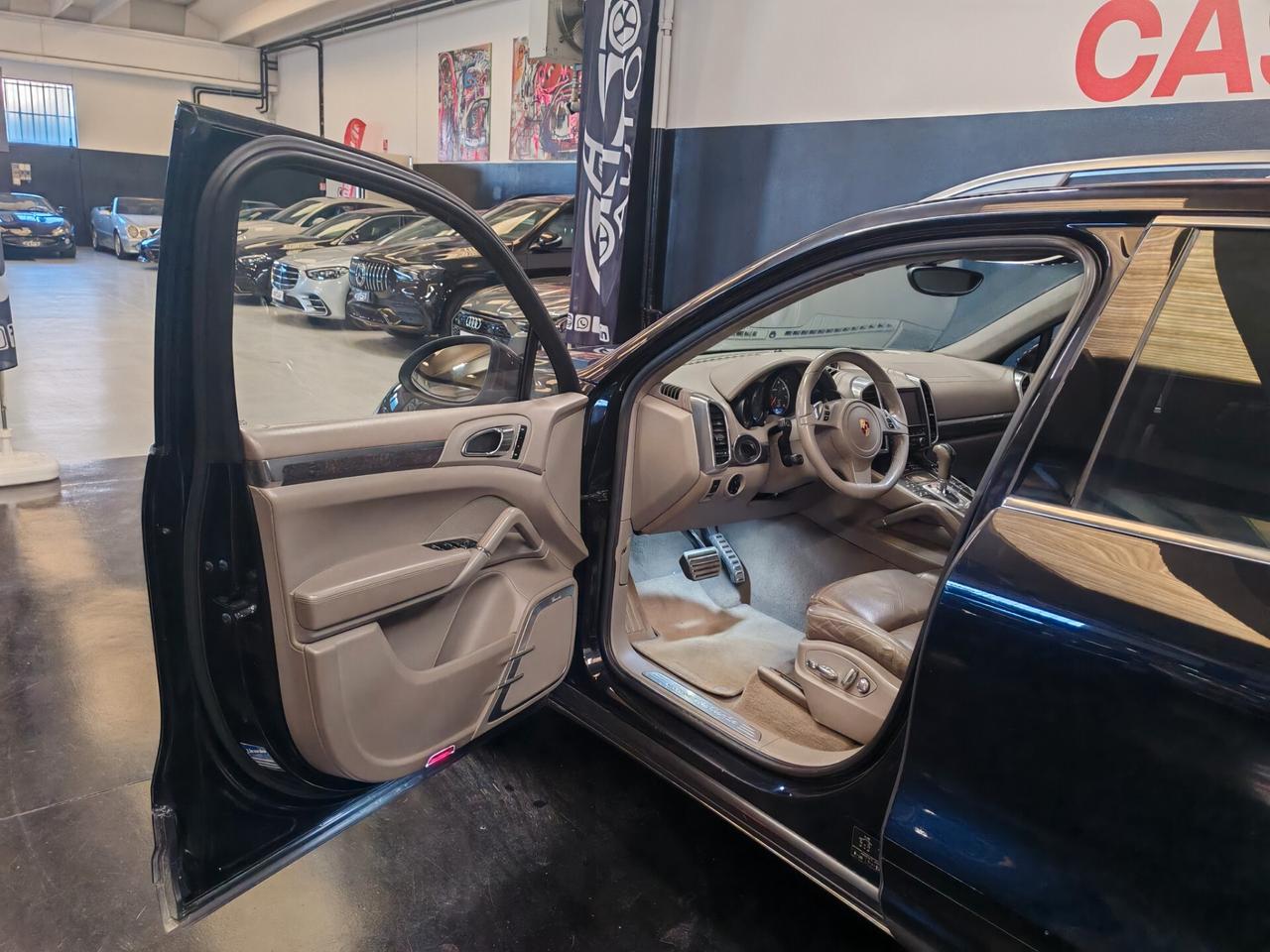 Porsche Cayenne 4.8 Turbo