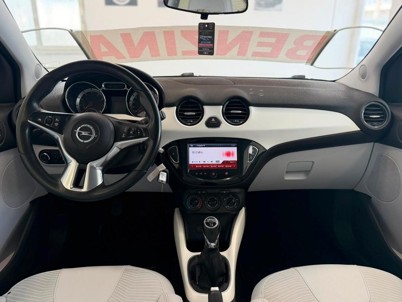 Opel Adam 2014 1.2cc Bicolore Navi