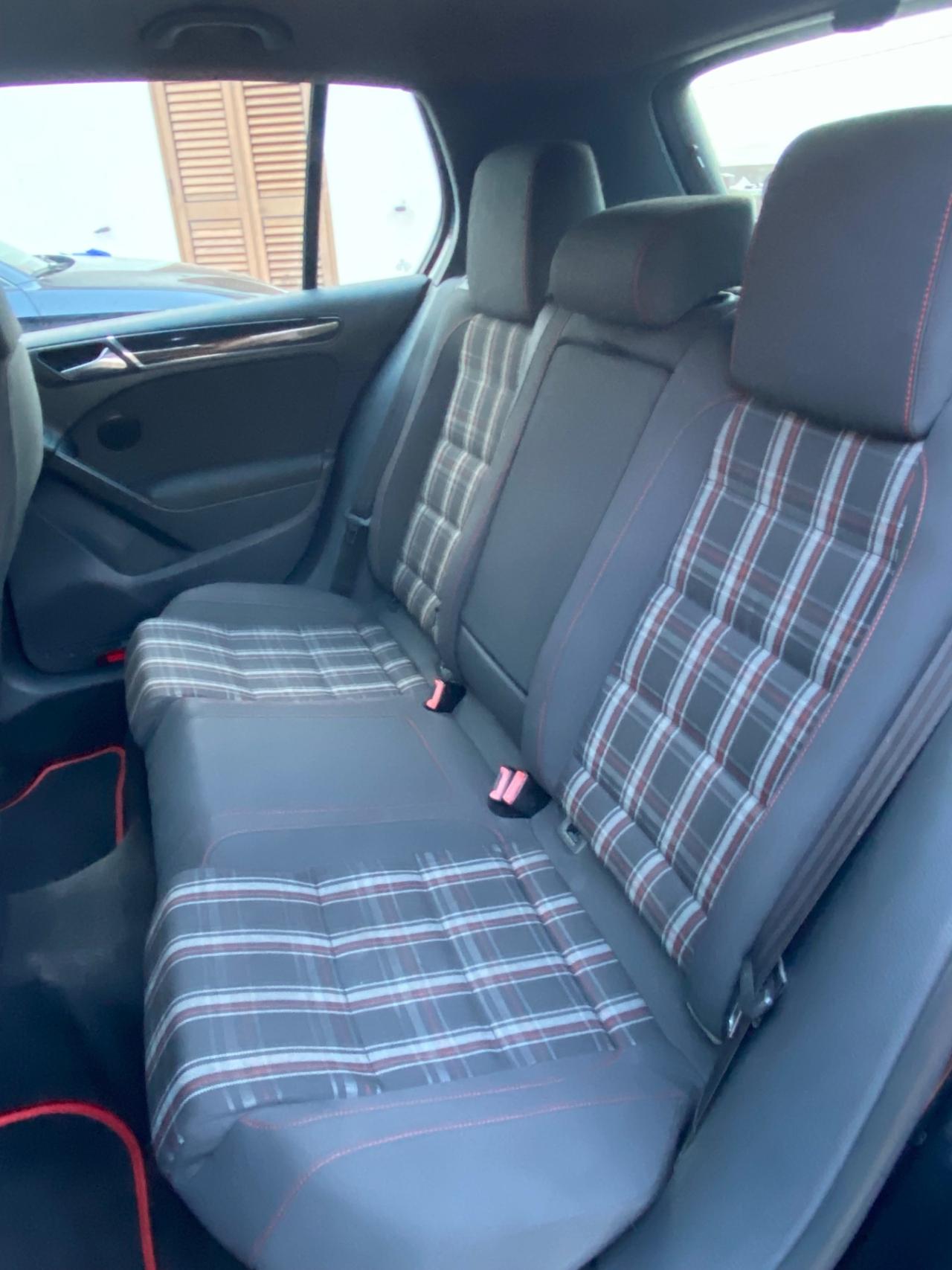 Volkswagen Golf GTI 2.0 TSI 5p.