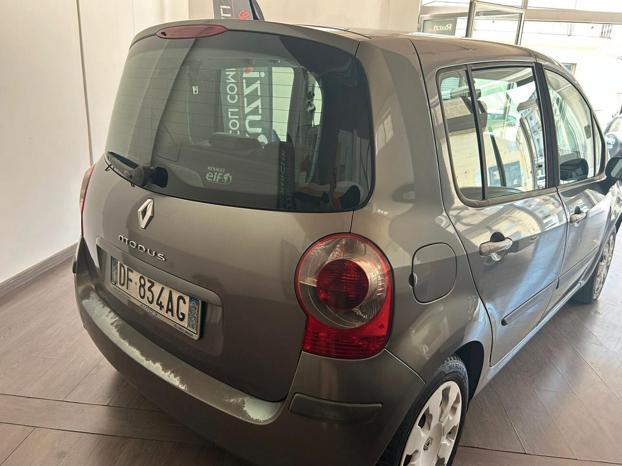 Renault Modus 1.5 dCi 70CV Neopatentati