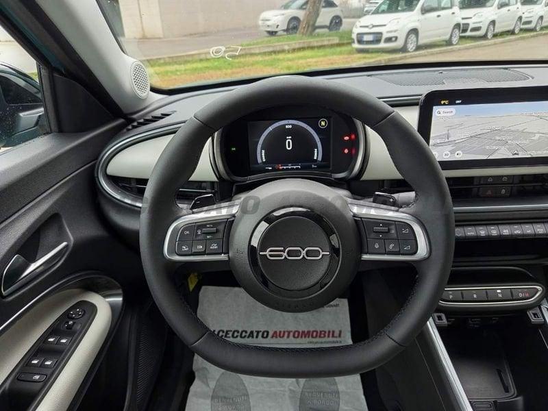 FIAT 600 600 1.2 hybrid La Prima II 110cv auto