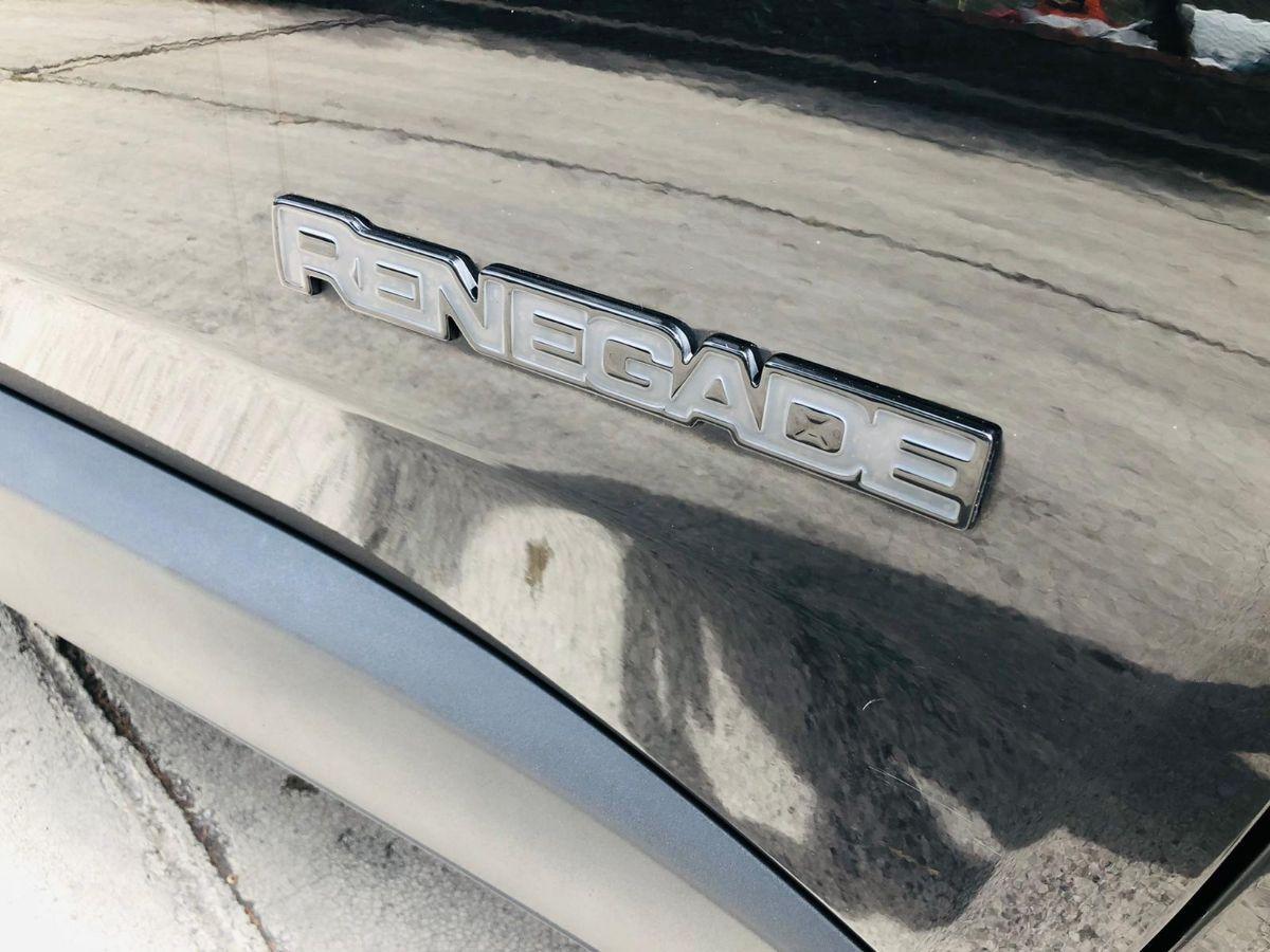 Jeep Renegade 1.6 M.Jet 120cv Dawn of Justice Total Black