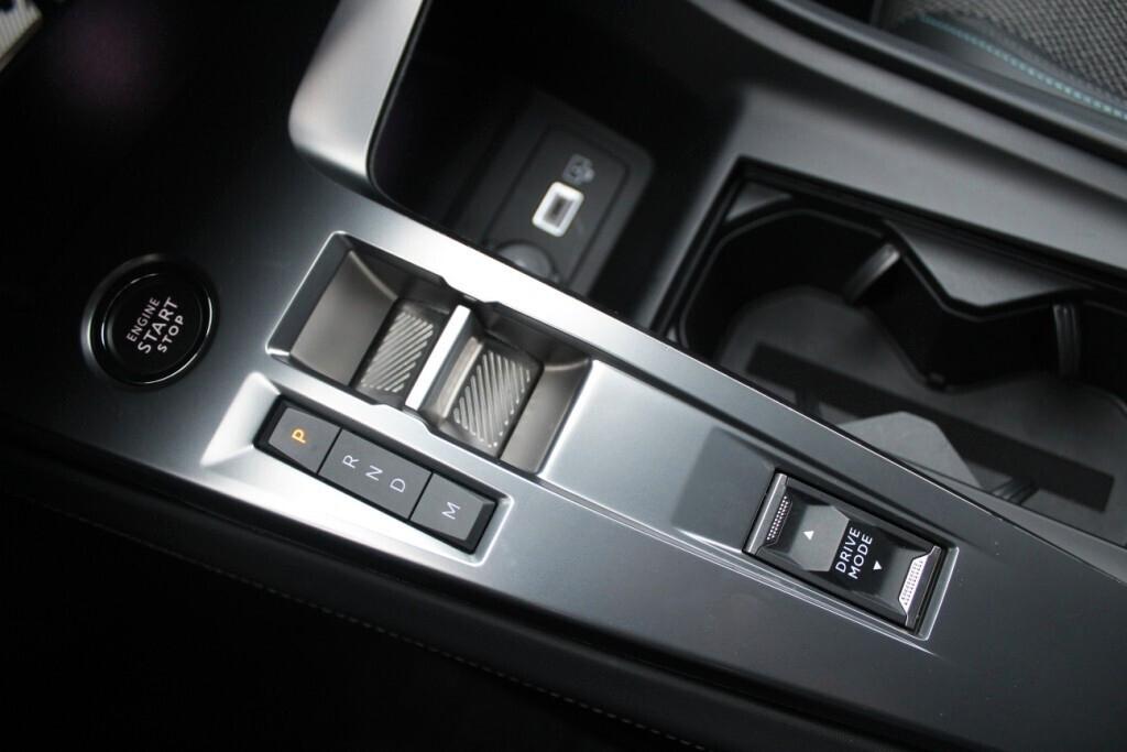 Peugeot 308 berlina EAT8 *LUCI AMBIENTE *PELLE