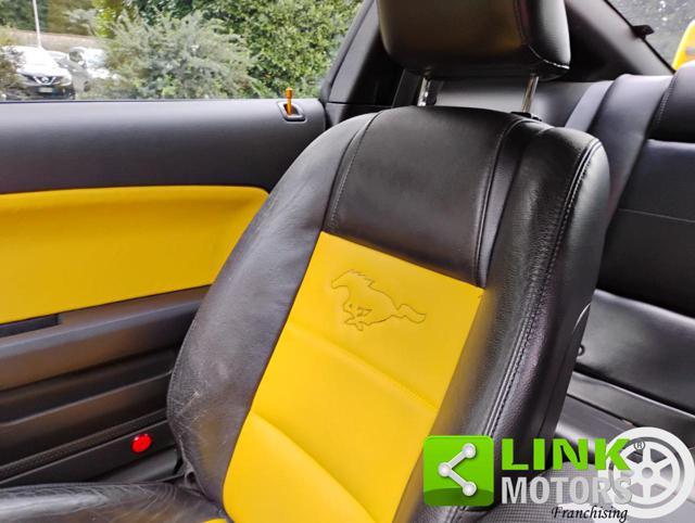 FORD Mustang 4.0 i V6 12V 212cv
