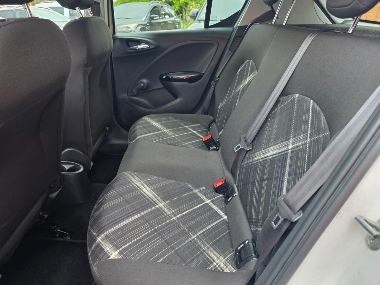 Opel Corsa 1.2 Coupé b-Color