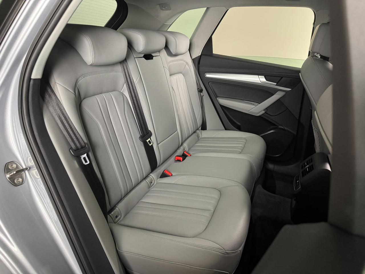 Audi Q5 40 2.0 tdi mhev Business quattro 204cv s-tronic GANCIO TRAINO SOSP. ADATTIVE