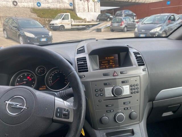 Opel Zafira 1.8 16V VVT Club