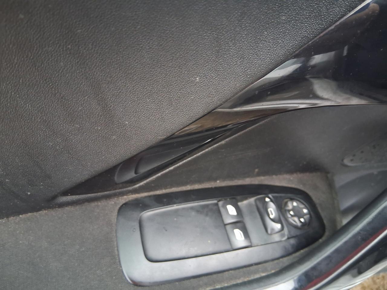 Peugeot 208 1.4 VTi 95 CV 5p. GPL Allure