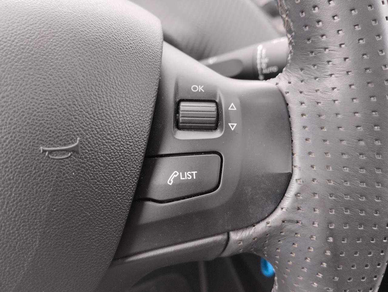 Peugeot 2008 BlueHDi 120 S&S Crossway