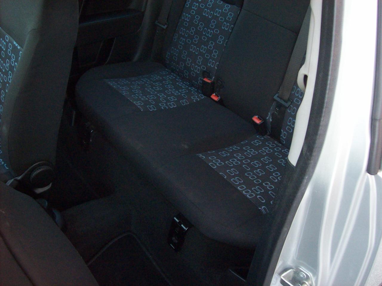 Ford Fiesta 1.4 TDCi 3p. x neopatentati solo 99900km