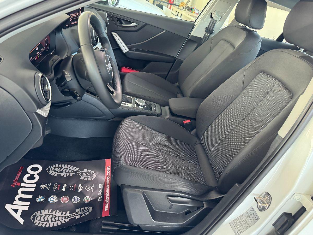 AUDI Q2 2.0 TDI S-tronic Edition Cockpit 2022