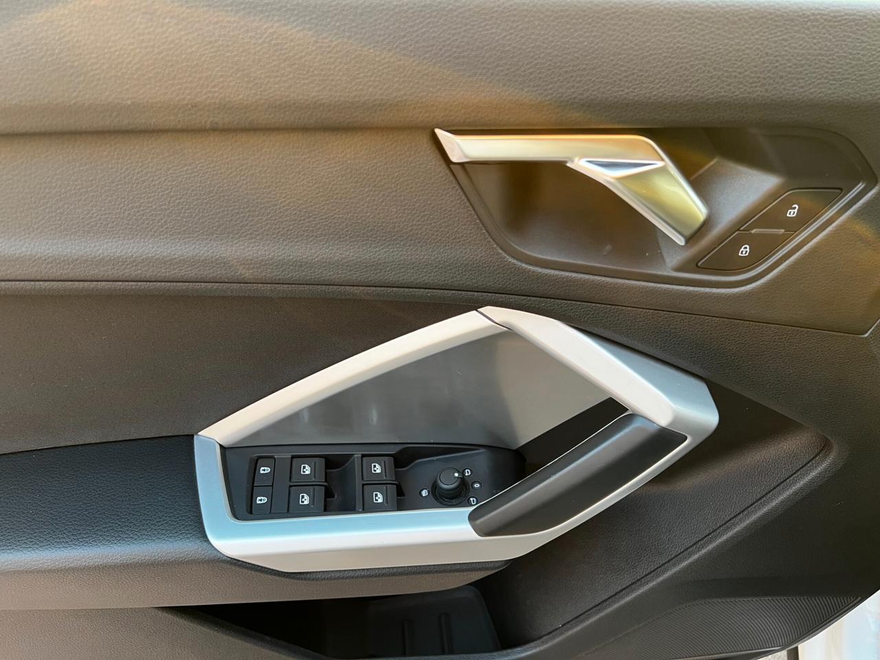 Audi Q3 35 TDI S tronic Advanced-2019- LED- NAVI