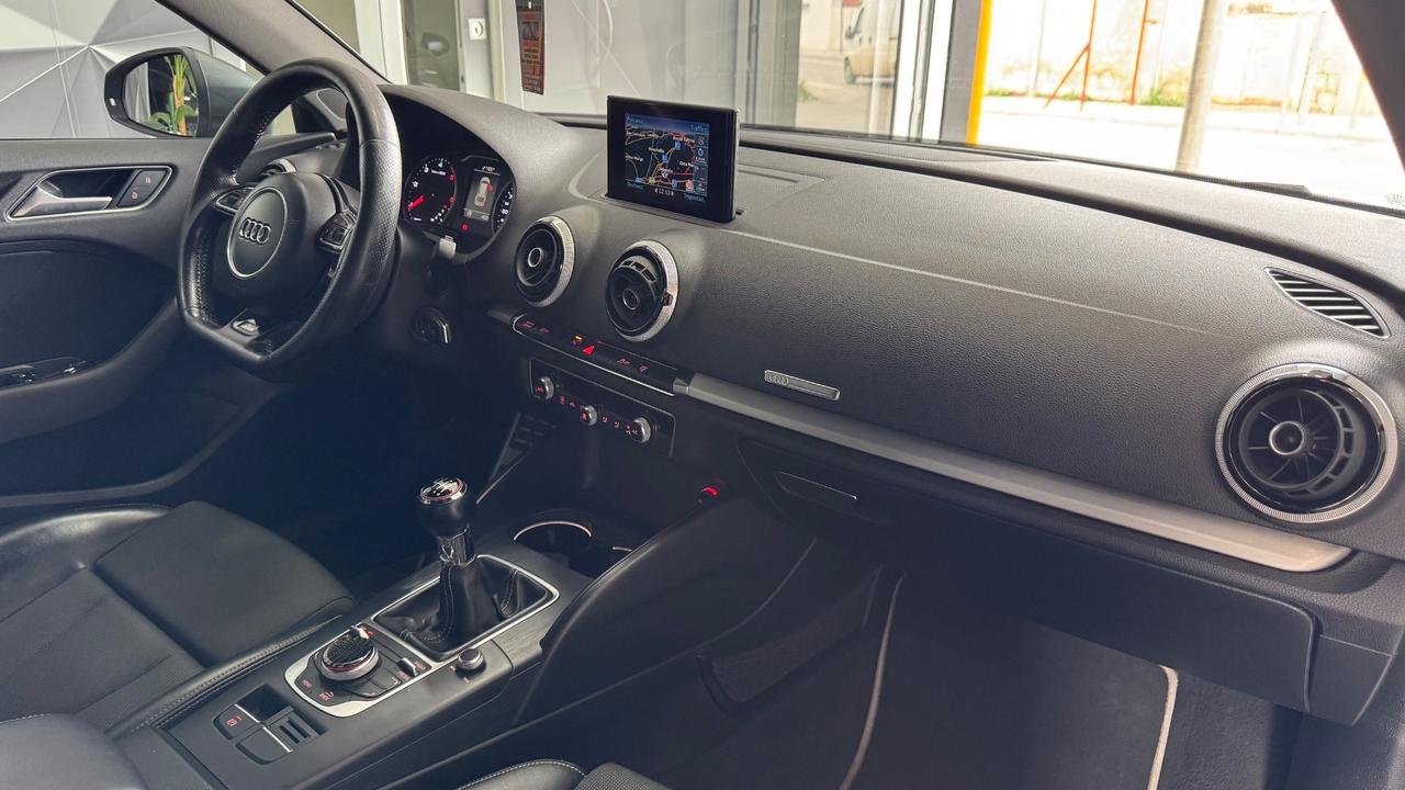 Audi A3 SPB 2.0 TDI 184 CV S-Line-2016
