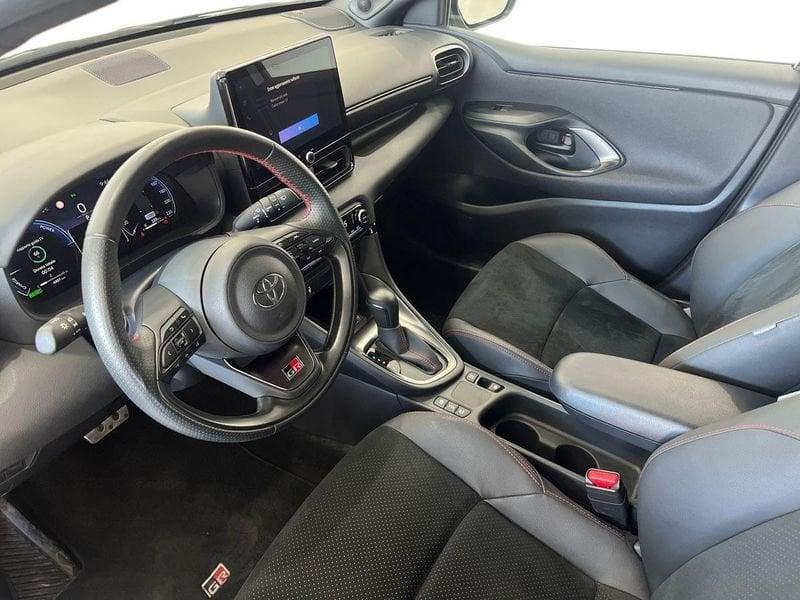 Toyota Yaris Yaris 1.5h 130 GR Sport