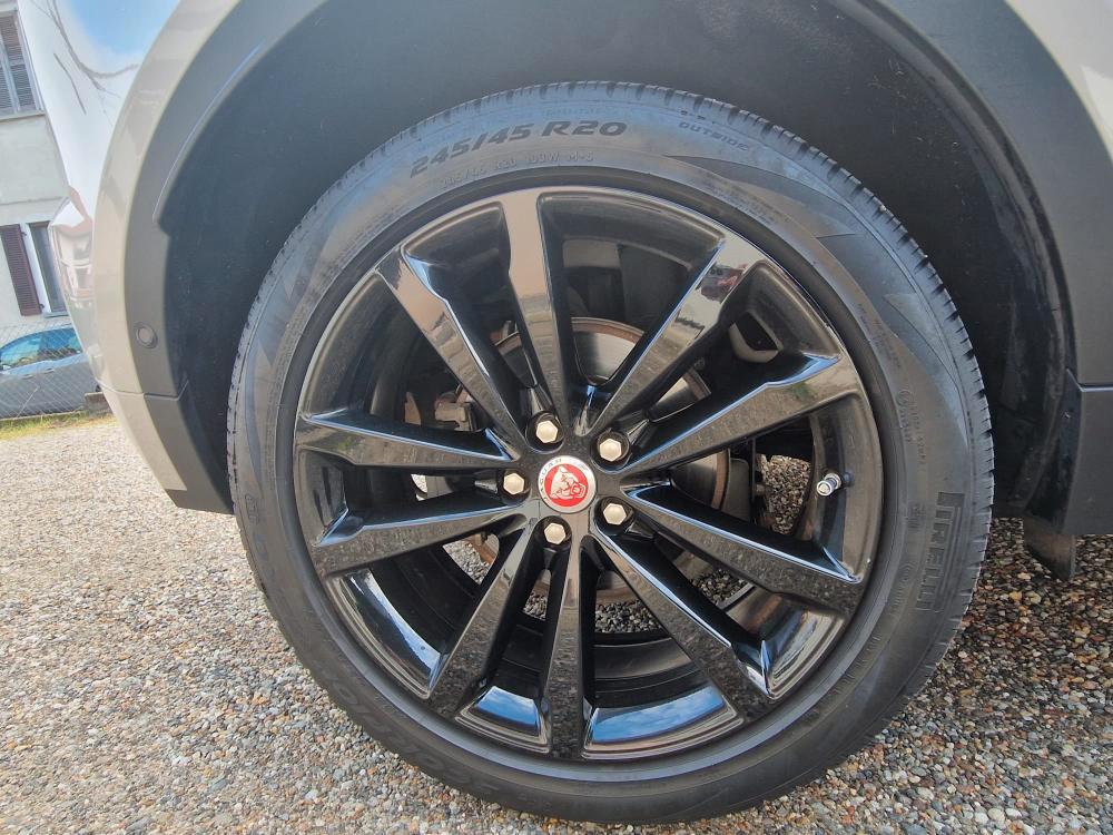 Jaguar E-Pace 2.0d i4 R-Dynamic SE awd 150cv auto