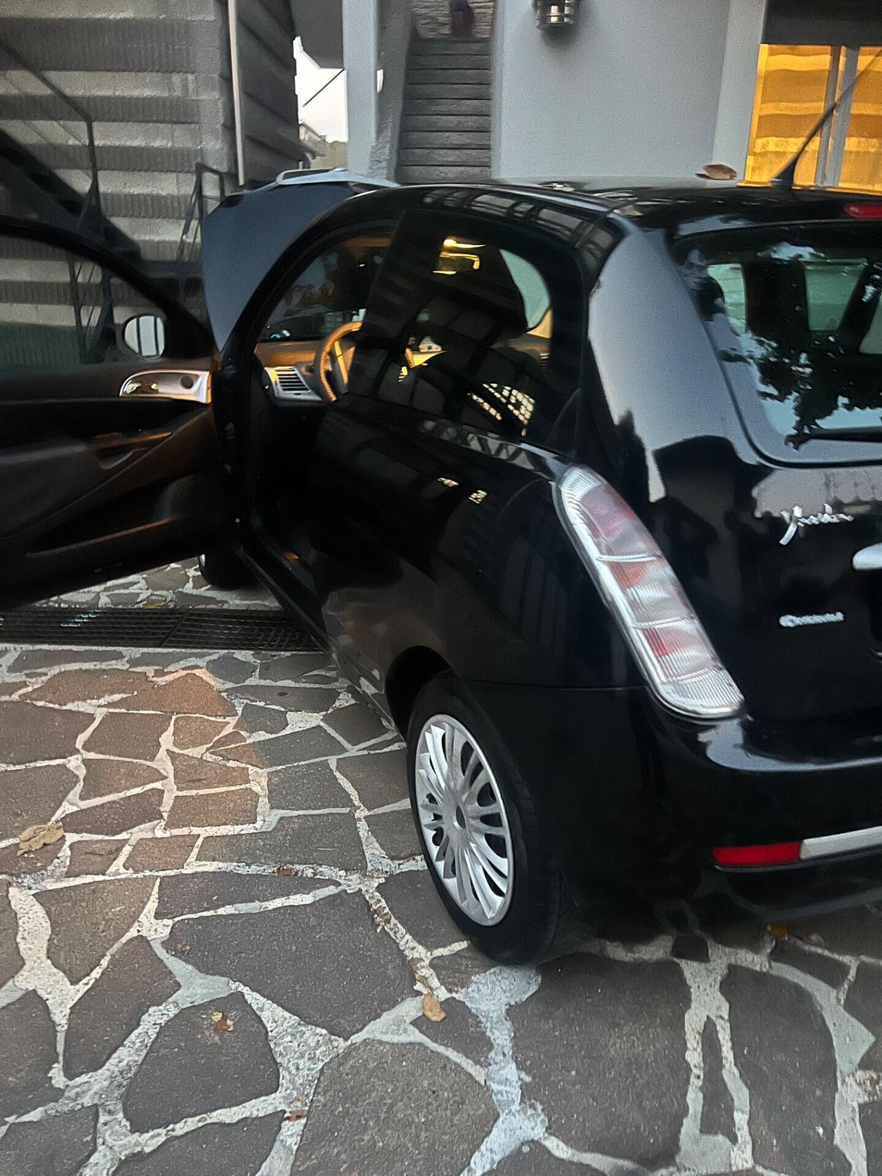 Lancia Ypsilon 1.4 Unyca Ecochic GPL