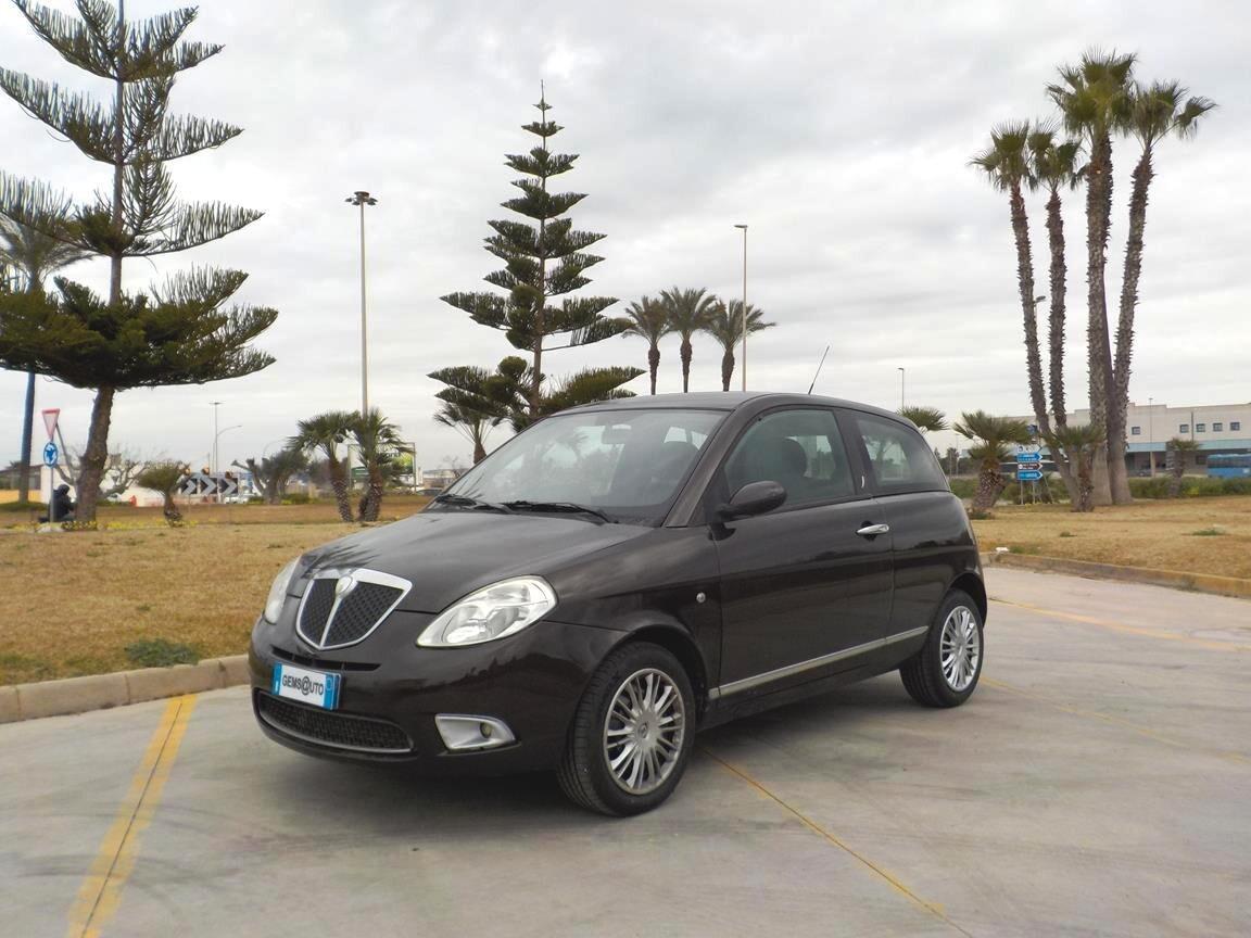 Lancia Ypsilon 1.2 Oro Giallo