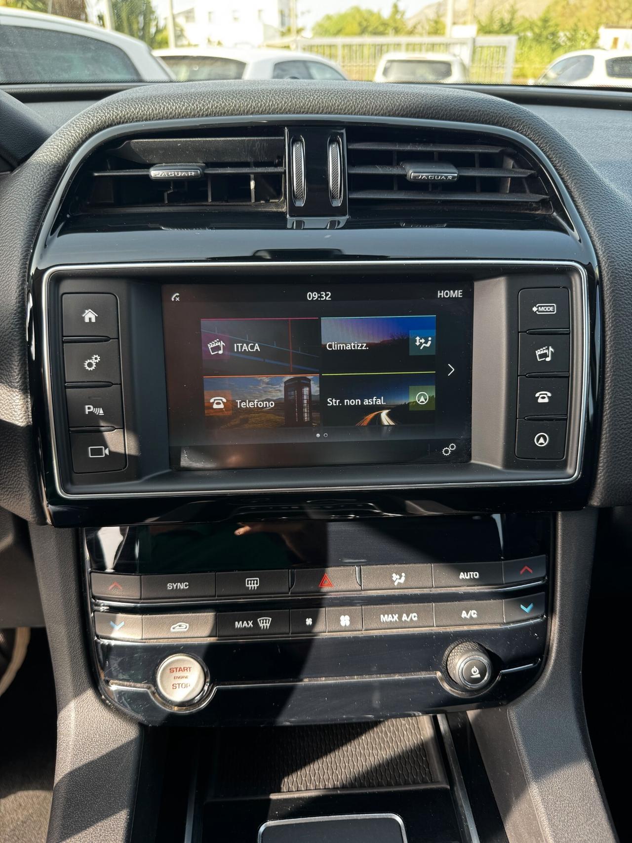 Jaguar F-Pace 2.0 D 180 CV AWD aut. Portfolio