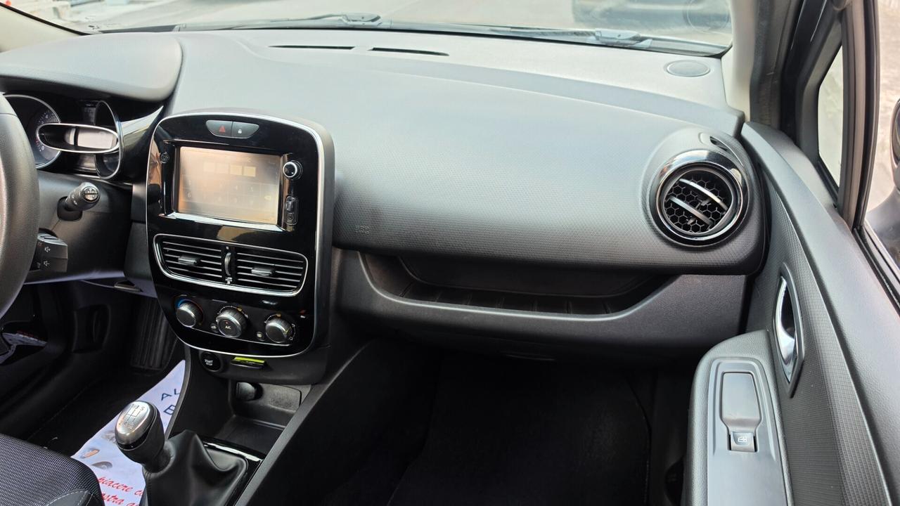 Renault Clio 1.2 75CV 5 porte ANNO 11/2016
