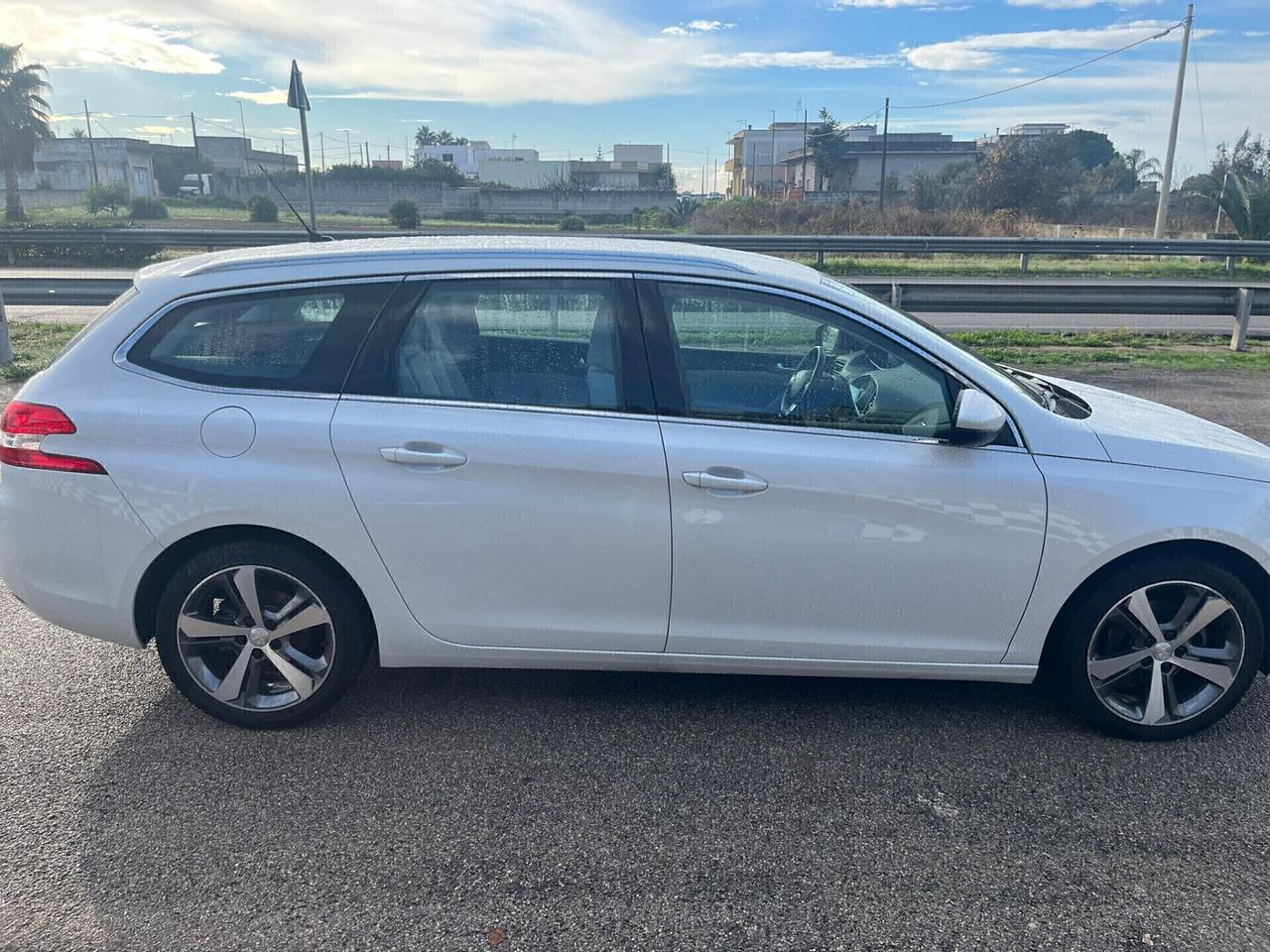 Peugeot 308 BlueHDi 120 SW Allure Unipro 2015