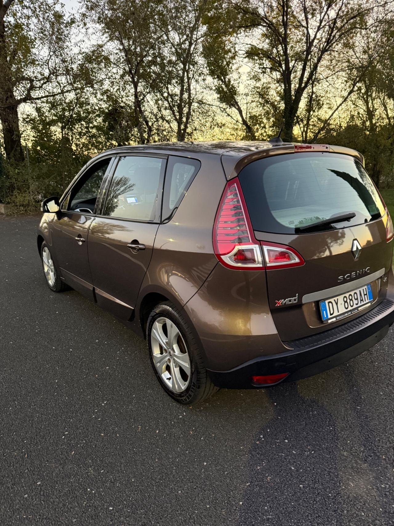 Renault Scenic Scénic X-Mod 1.5 dCi 110CV Luxe