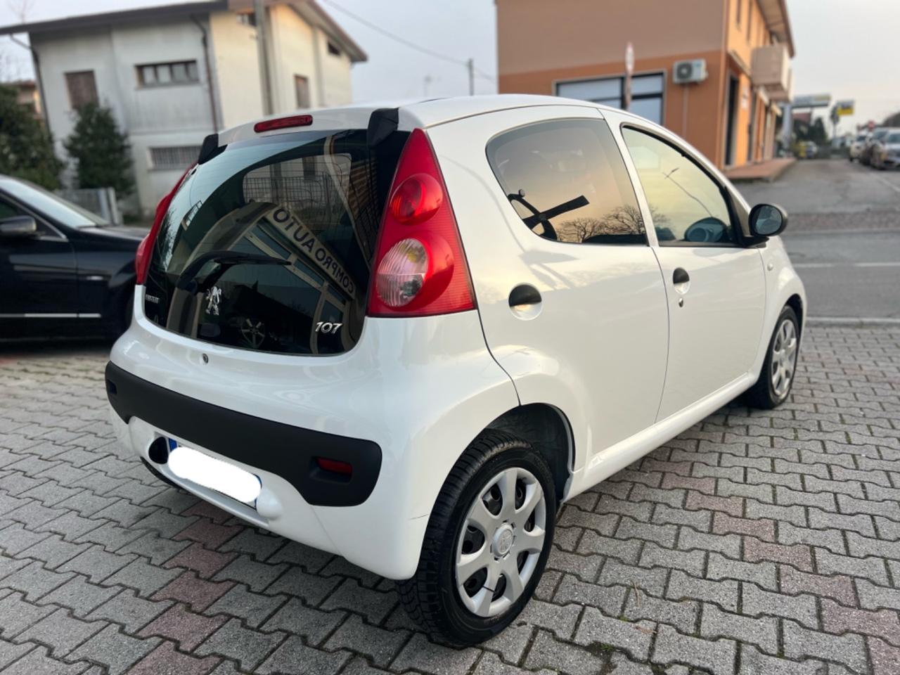 Peugeot 107 1.0 68CV 5p. Desir ok Neopatentati