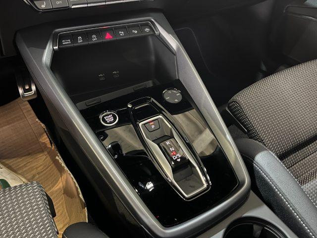 AUDI A3 SPB 35TFSI Stronic S line Sline BLACL LINE/MATRIX