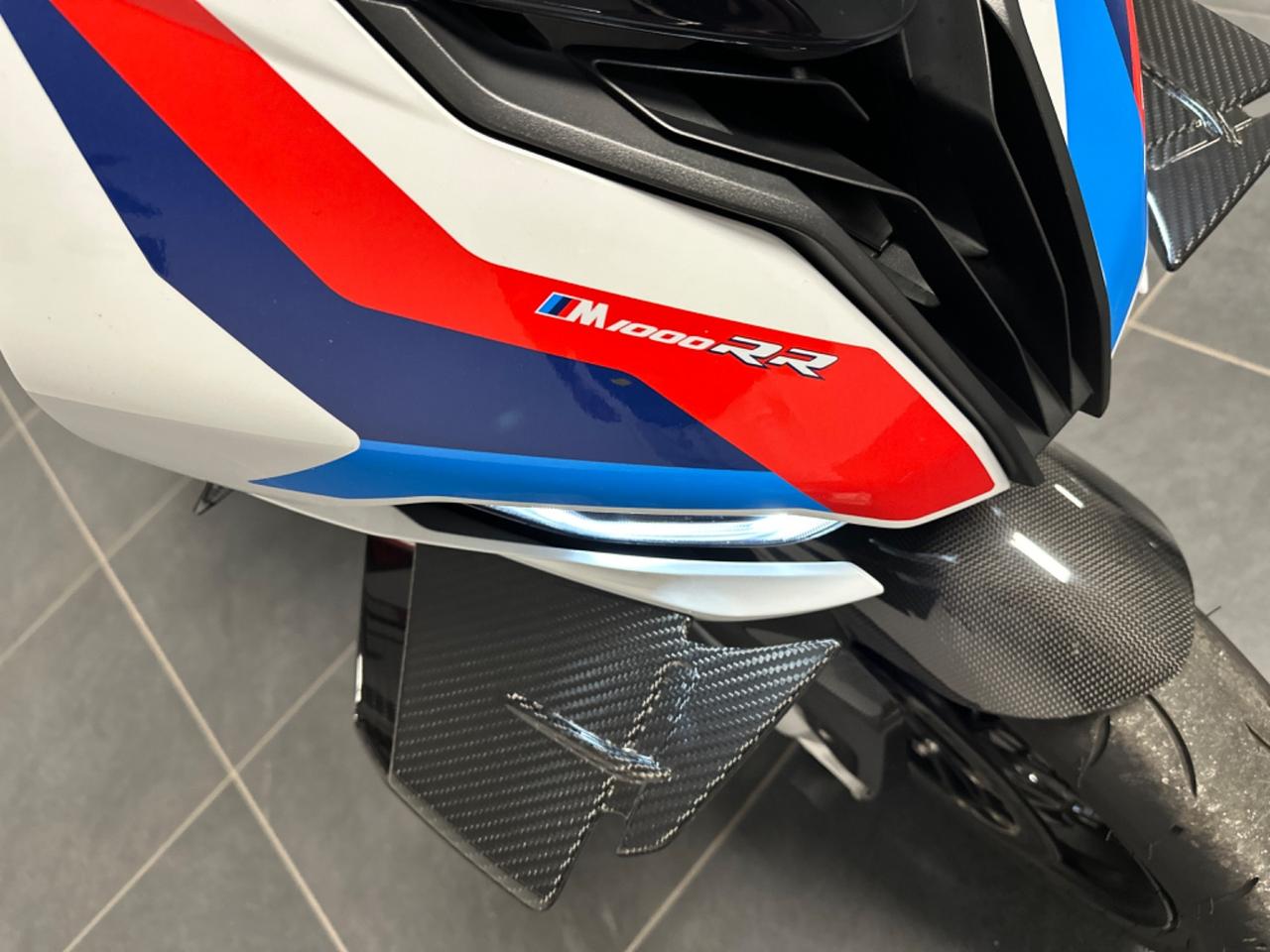 BMW M1000RR 212CV FULL CARBONIO M VERA!! PARI AL NUOVO