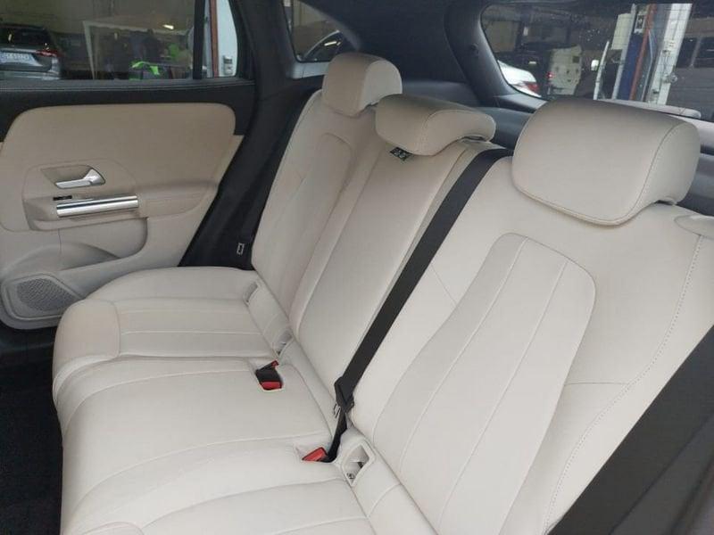 Mercedes-Benz GLA 200 D SPORT PLUS 4MATIC AUTO
