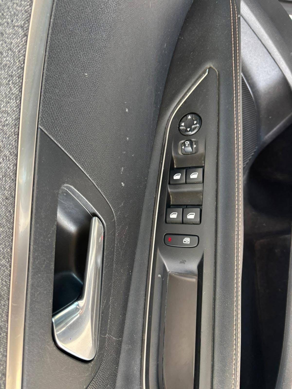 Peugeot 3008 BlueHDi 131cv S&S EAT6 GT Line