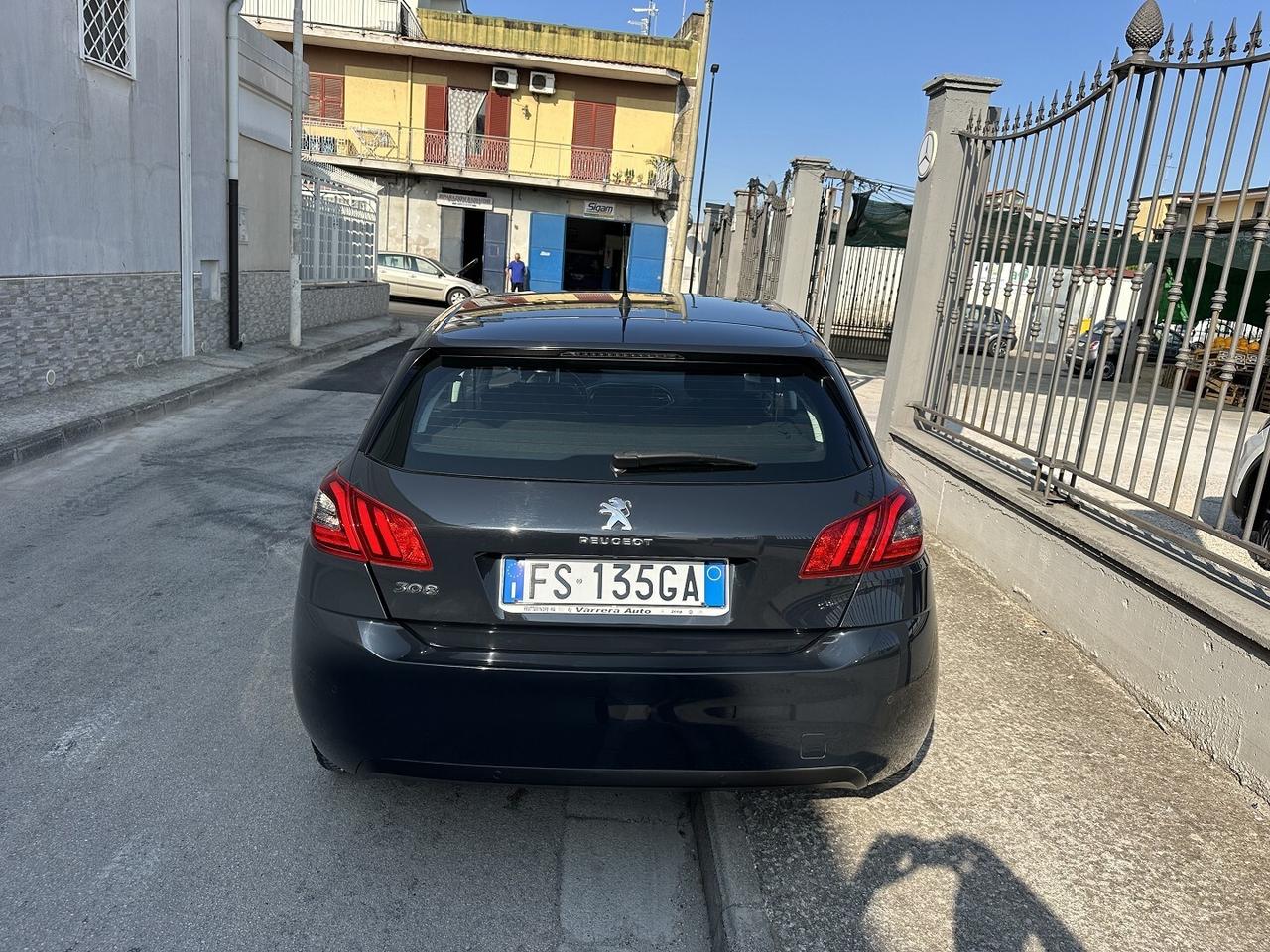 Peugeot 308 BlueHDi 130 EAT8 Allure 2018