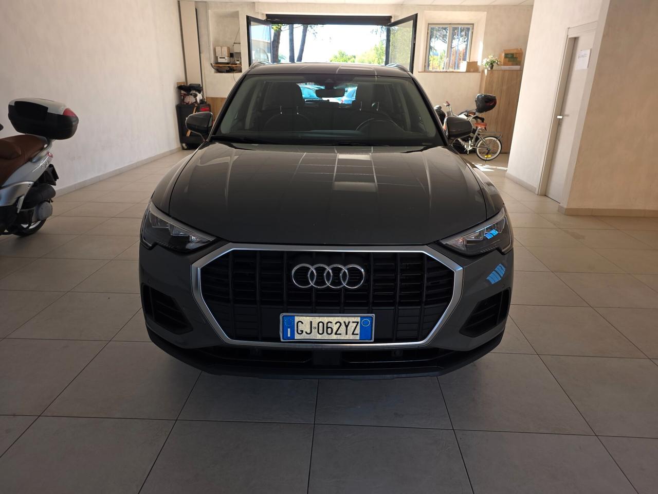 Audi Q3 35 TDI quattro S tronic Business Advanced